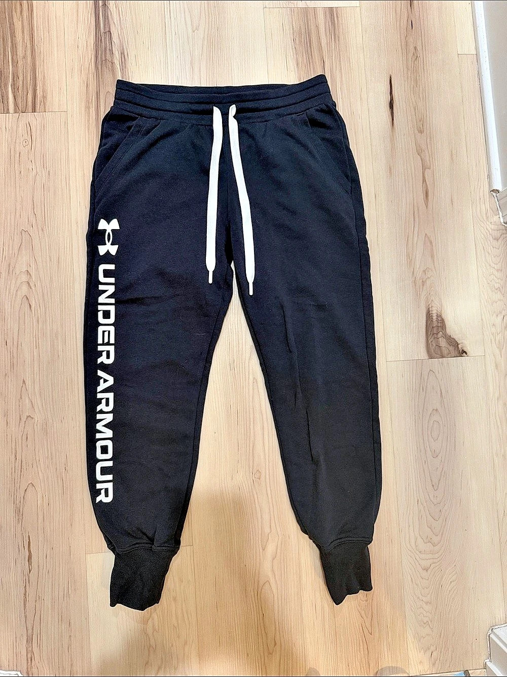 NWT Under Armour Rival Fleece Shine Joggers Black Medium